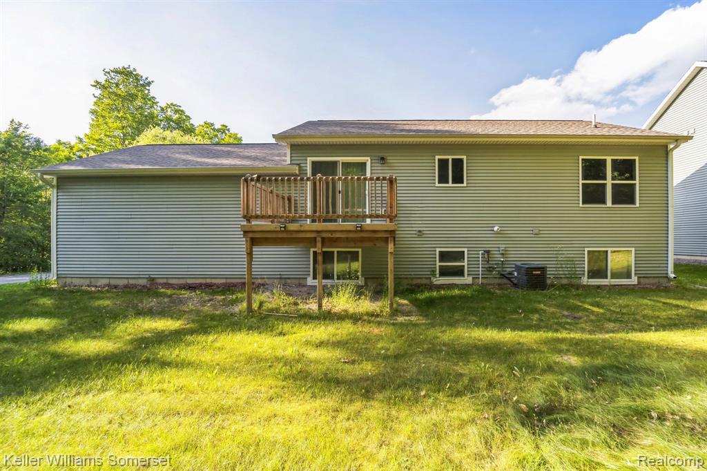 208 PARKVIEW Drive, Kingsley, MI 49649 — Photo 22