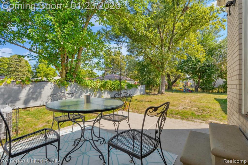 570 Cardwell Street, Garden City, MI — Photo 28
