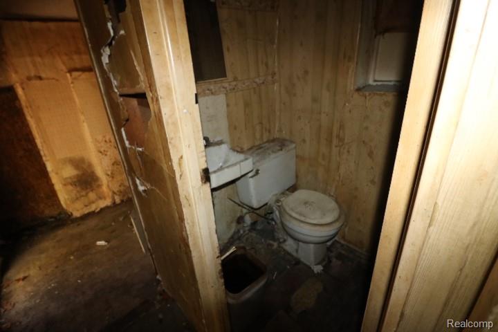 5267 Roberts Drive, Flint, MI 48506 — Photo 6
