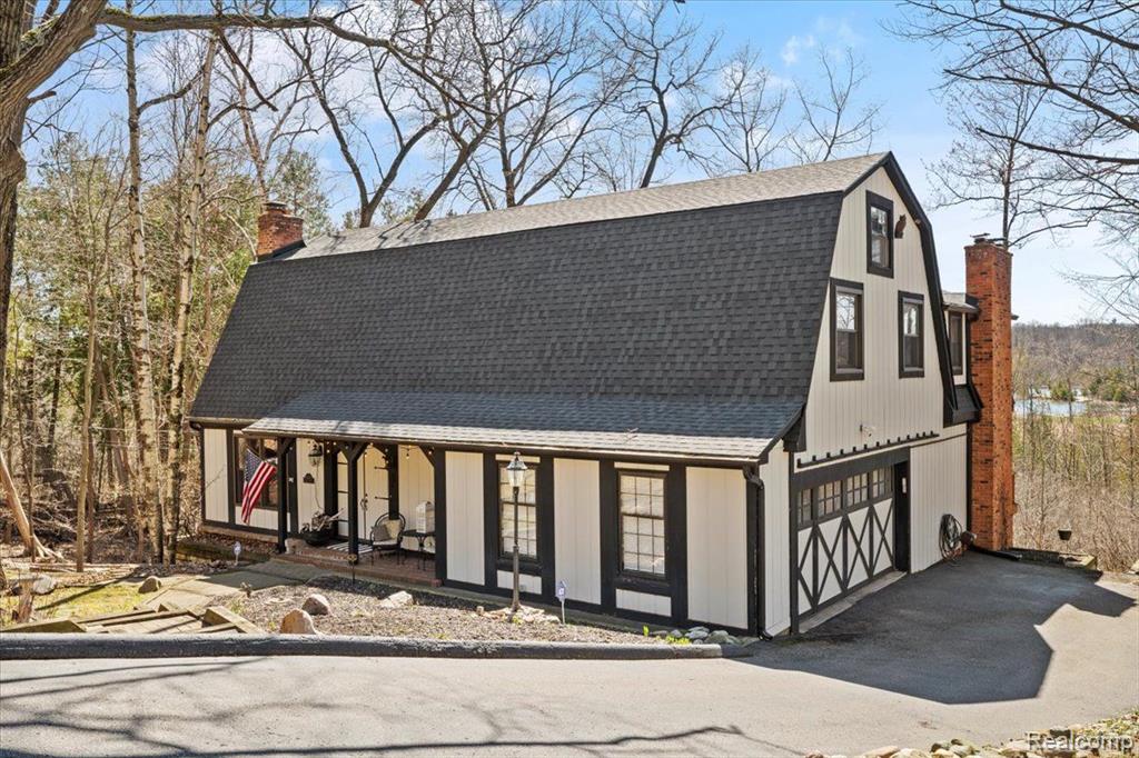 6885 DEERHILL Drive, Clarkston, MI — Photo 2