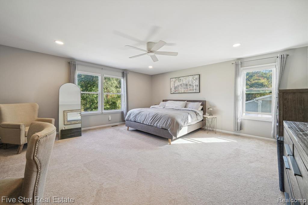 490 CLAYBURN Boulevard, Waterford, MI 48327 — Photo 21