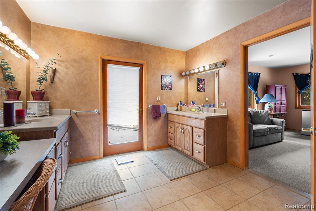 9130 Bayfield Lane, Brighton, MI 48116 — Photo 21