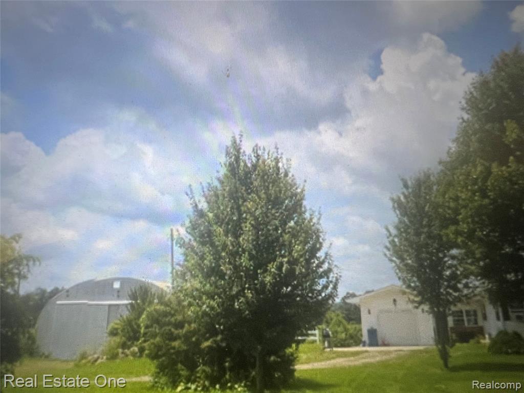 5551 N Gibbs Road, Albion, MI 49224 — front exterior