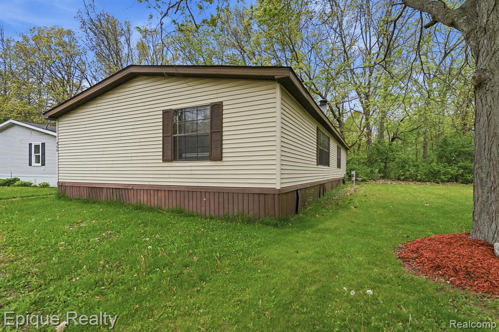 466 Turquoise Drive, Whitmore Lake, MI 48189 — Photo 24