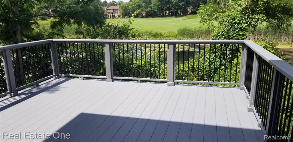 66 SANDHILLS Lane, Lake Orion, MI 48362 — Photo 7