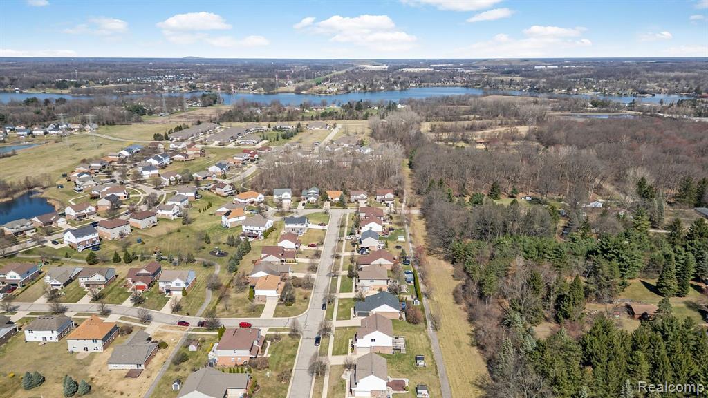 13713 Milton Drive, Belleville, MI 48111 — Photo 16