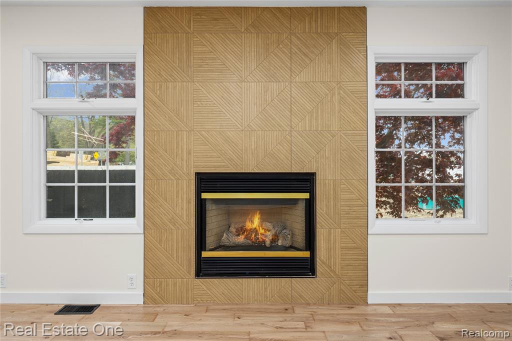 9047 Gale Road, White Lake, MI — Photo 20