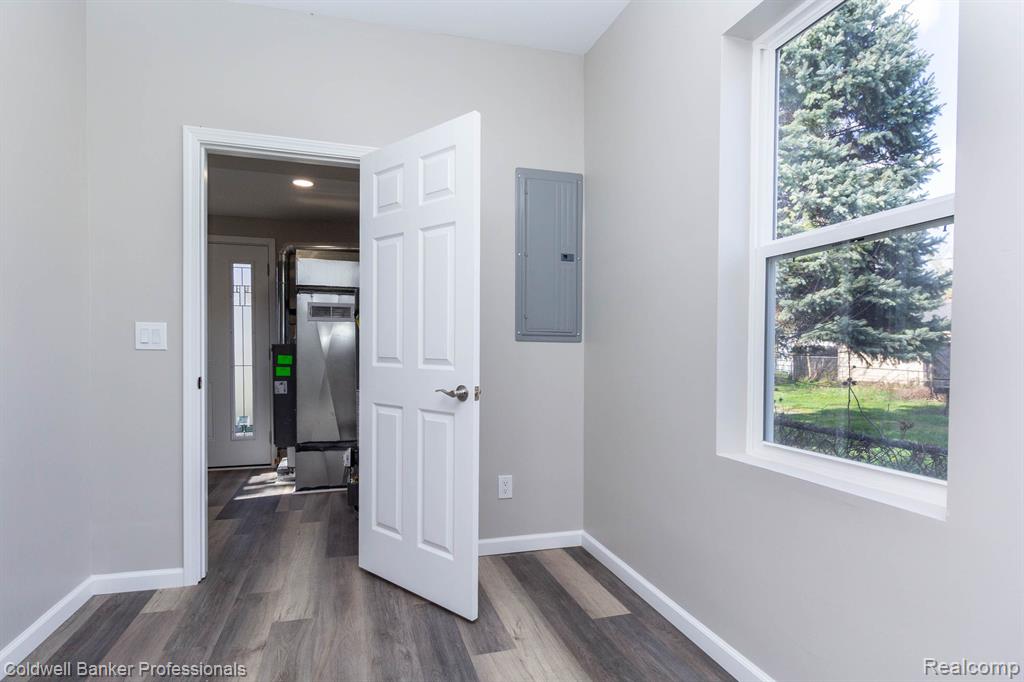 8237 PACKARD Avenue, Warren, MI 48089 — Photo 37