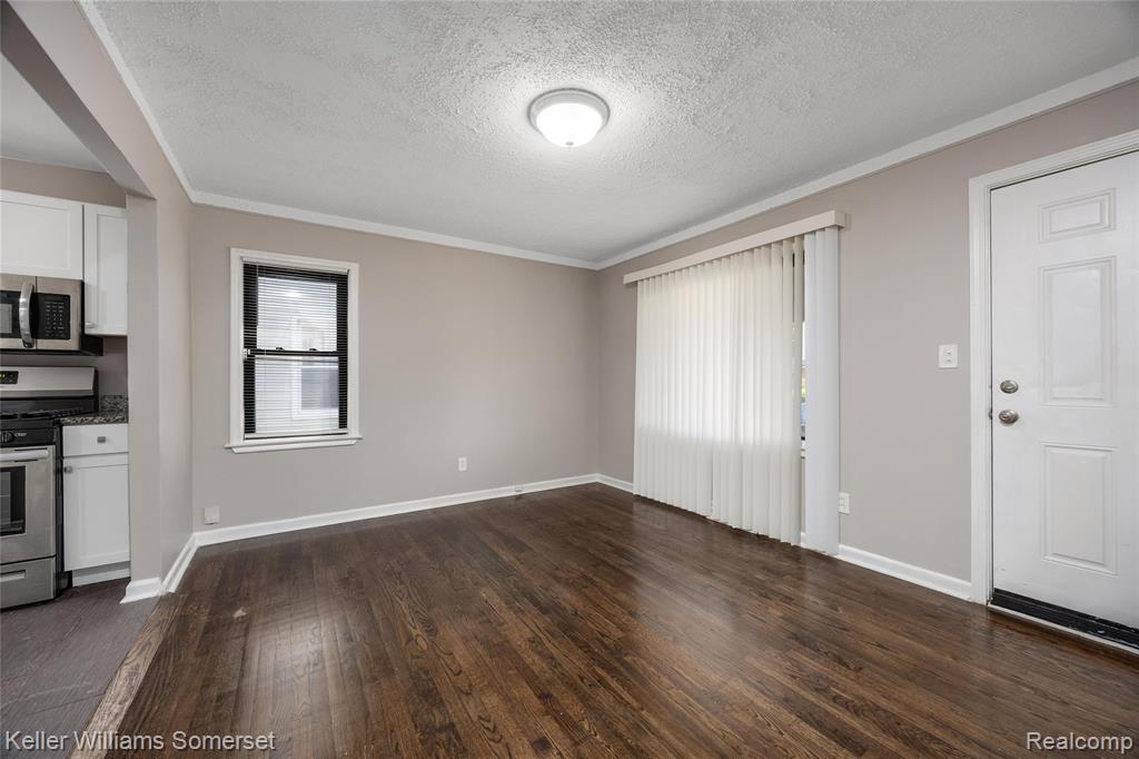 8289 Ford Avenue, Warren, MI 48089 — Photo 6