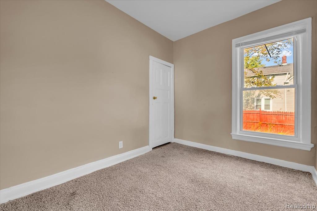 3789 Montclair Street, Detroit, MI 48214 — Photo 14