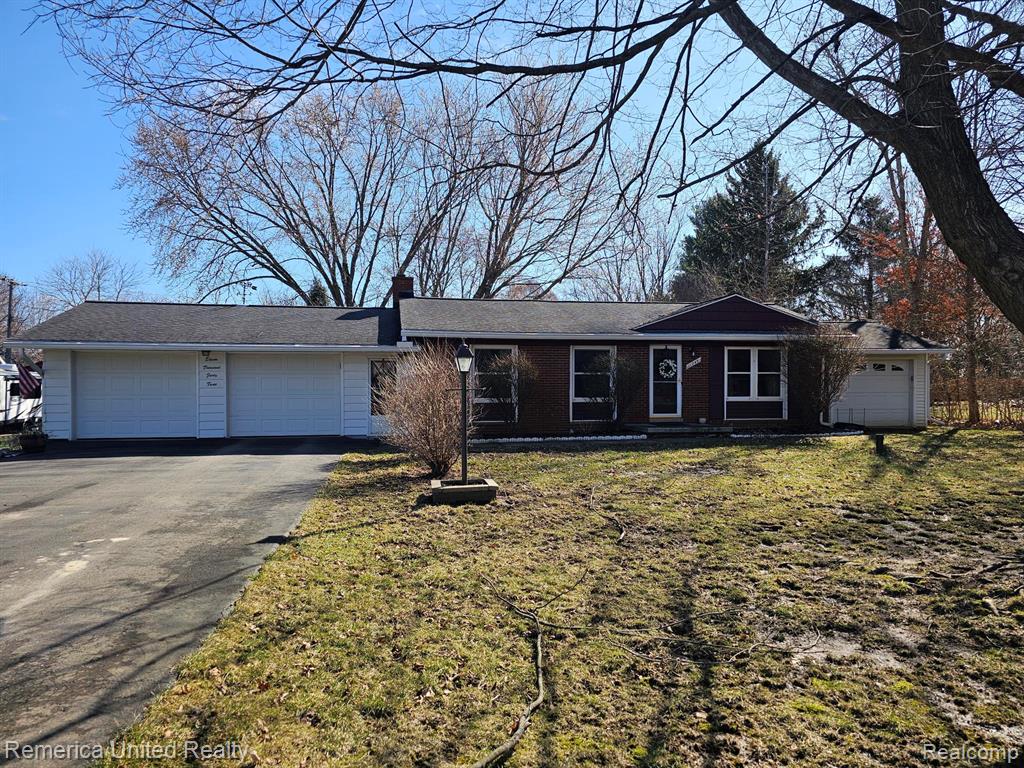 11043 Hamburg Road, Whitmore Lake, MI 48189 — Photo 2