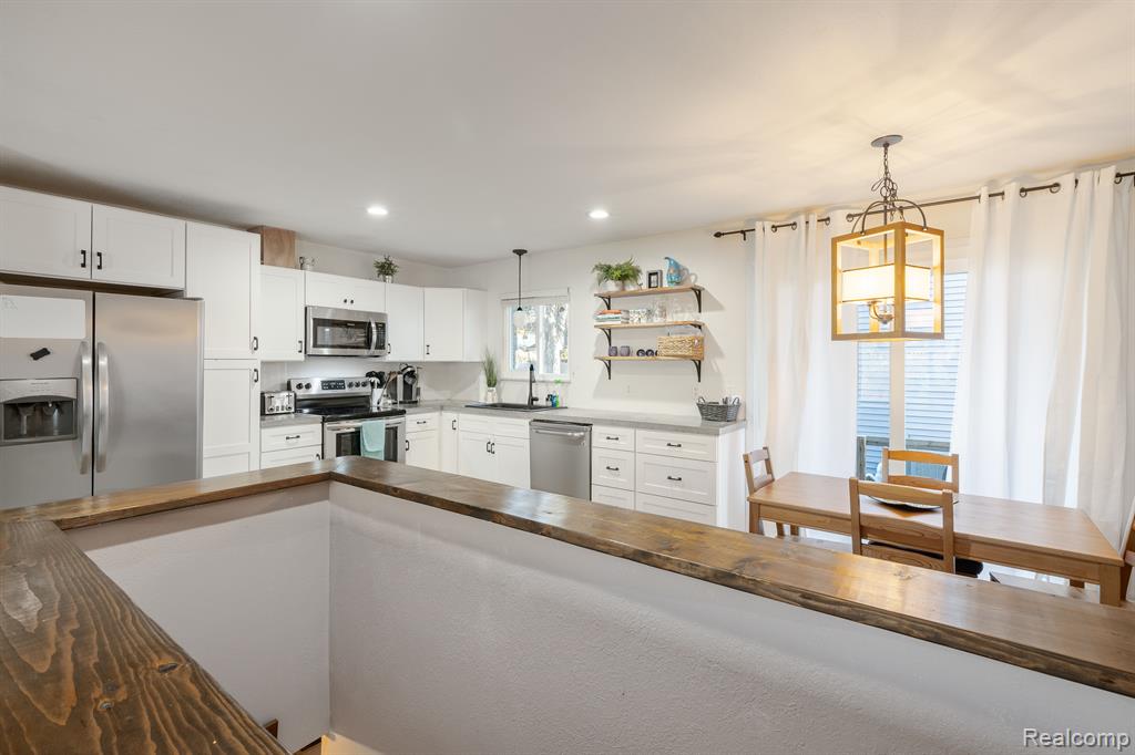 400 CLARENDON Street, Ann Arbor, MI 48103 — Photo 15