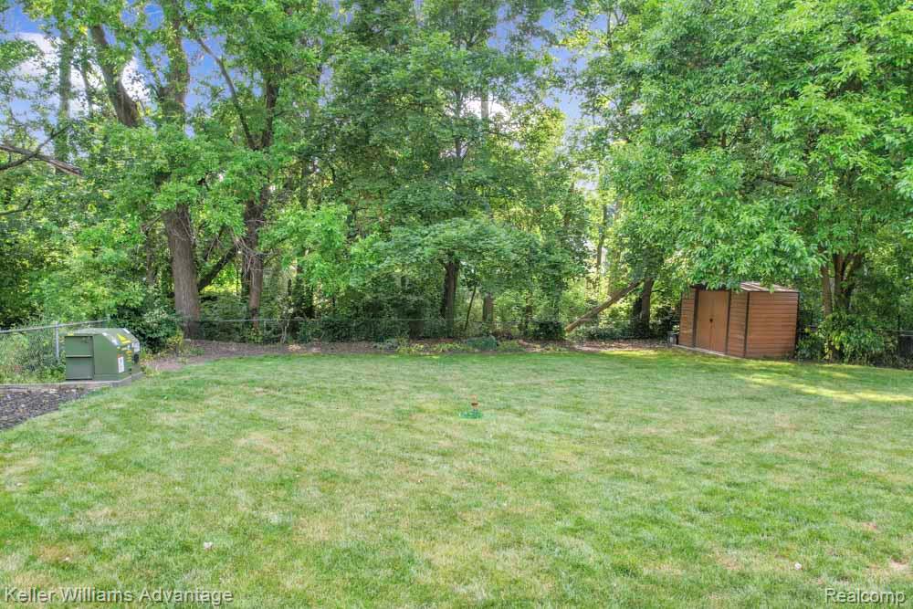 9157 Hackberry Avenue, Plymouth, MI 48170 — Photo 12