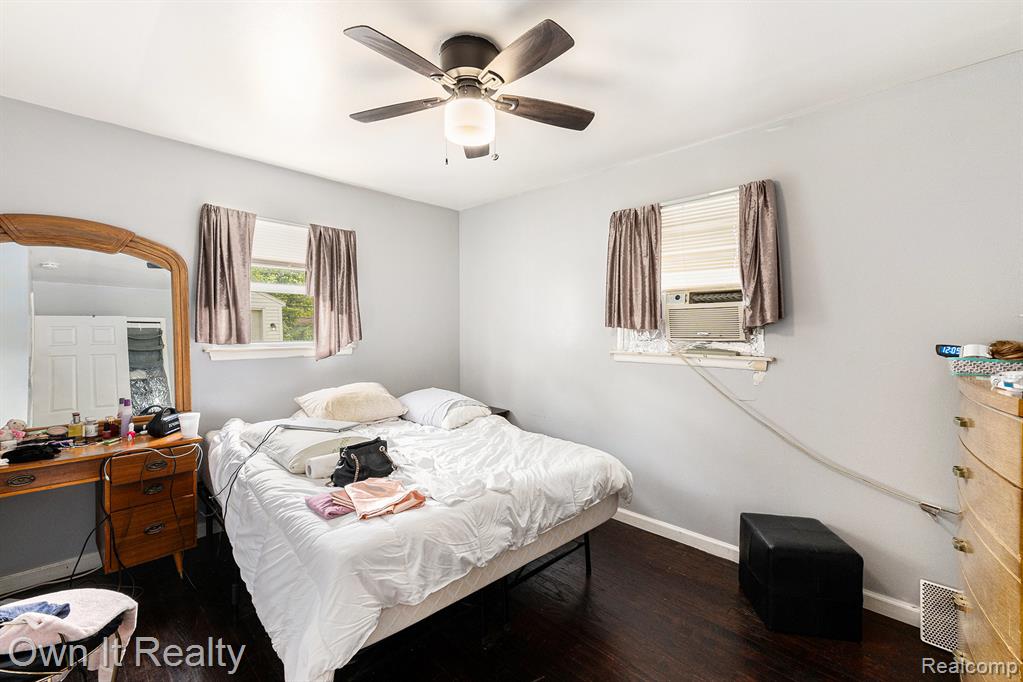 6788 Auburn Street, Detroit, MI 48228 — Photo 11