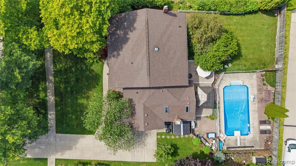46884 Ben Franklin Drive, Utica, MI 48315 — Photo 12