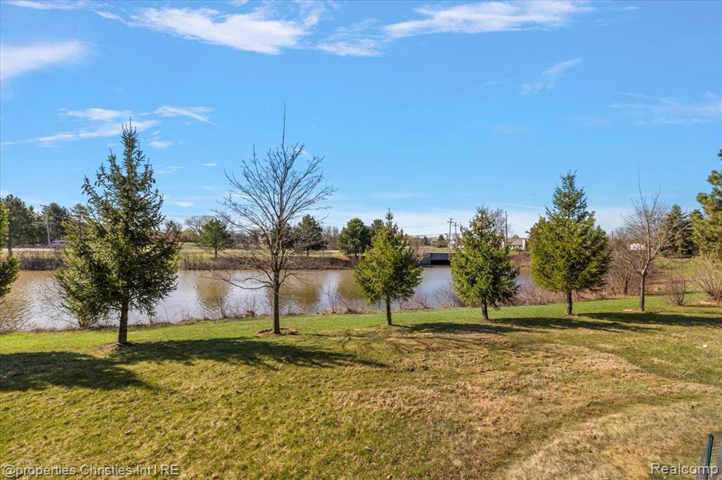 41194 MARKSWAY, Sterling Heights, MI 48314 — Photo 13