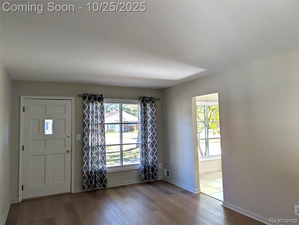 7401 Floral Street, Westland, MI — Photo 3
