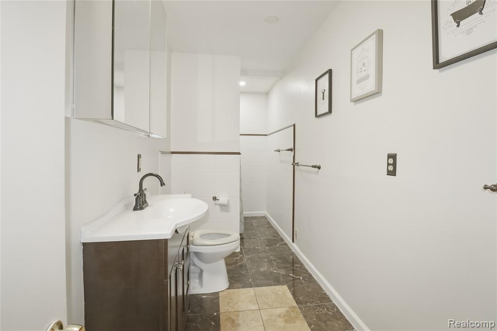 2555 W Boston Boulevard, Detroit, MI 48206 — Photo 24