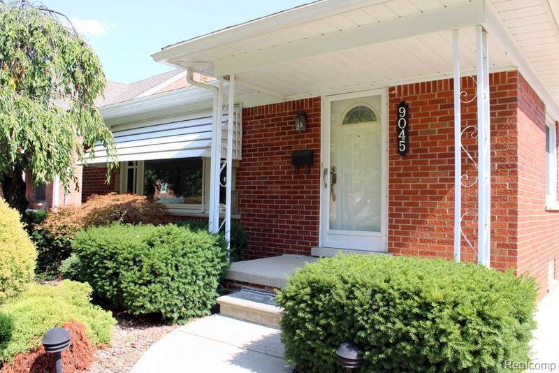 9045 Carter Avenue, Allen Park, MI 48101 — Photo 3