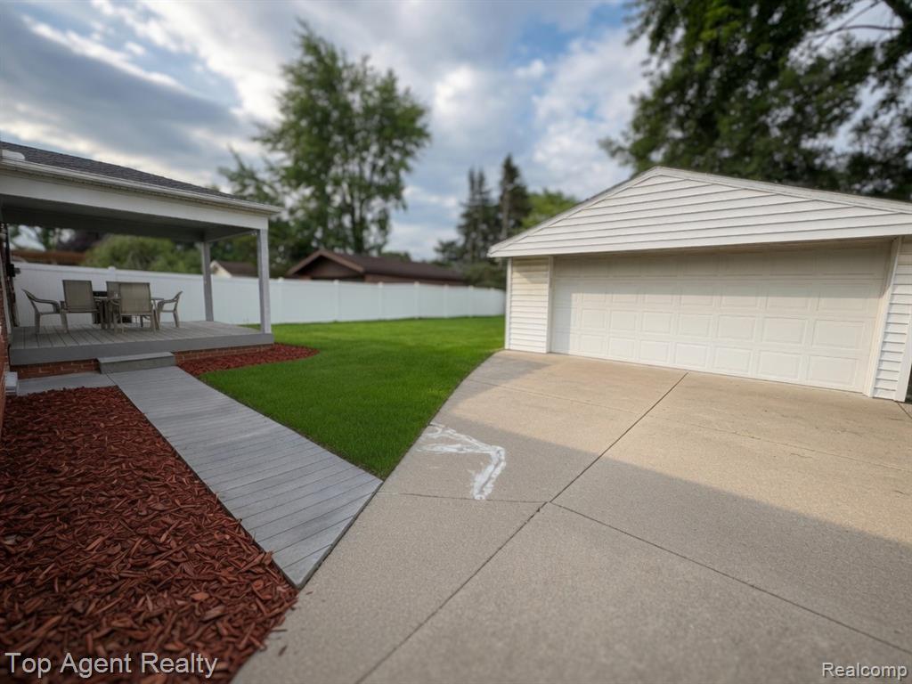 4436 Buckingham Drive, Warren, MI 48092 — Photo 3