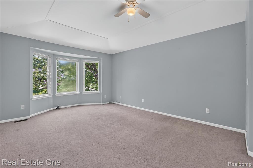 9610 Forest Ridge Drive, Clarkston, MI 48348 — Photo 37