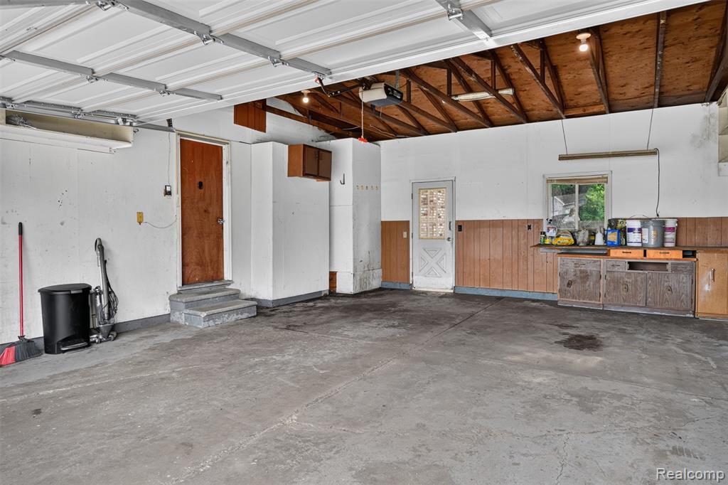 5457 Reid Road, Swartz Creek, MI 48473 — Photo 40