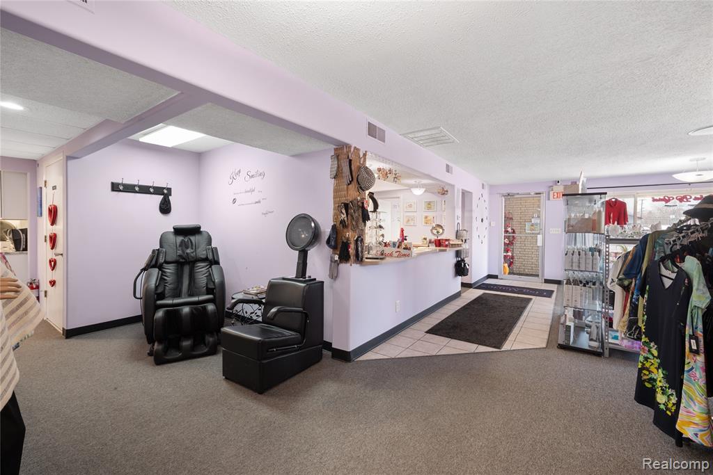 4680 Dixie Highway, Waterford, MI — Photo 2