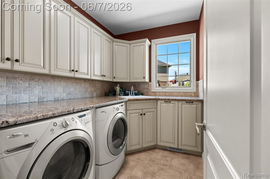 56074 Lario Court, Macomb, MI 48042 — Photo 24