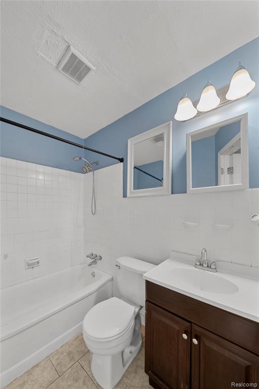 8916 Deering Street, Livonia, MI 48150 — Photo 24