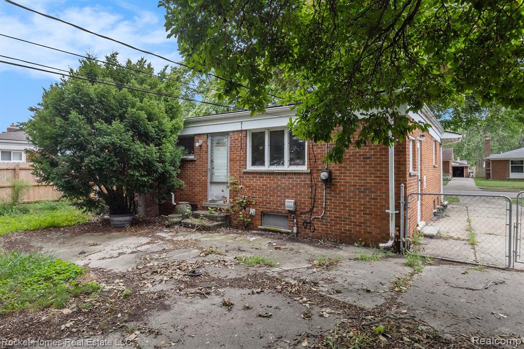915 Englewood Avenue, Royal Oak, MI 48073 — Photo 26