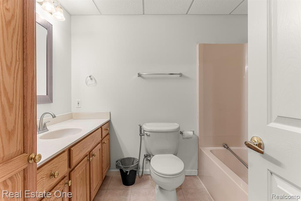 48416 Manhattan Circle, Canton, MI 48188 — Photo 39
