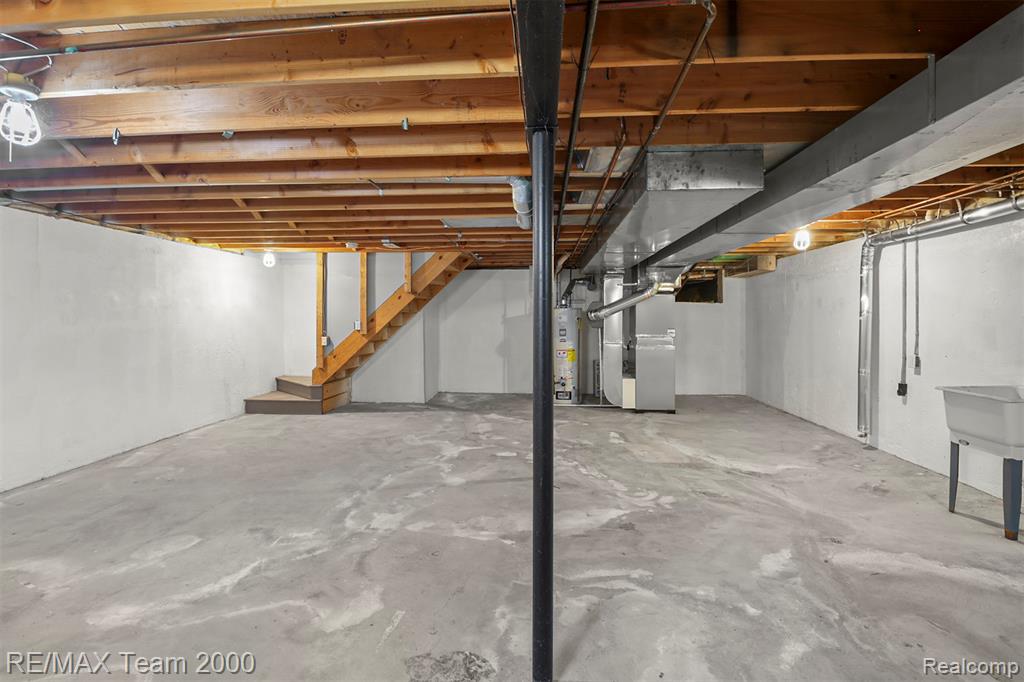 45225 Yorkshire Drive, Novi, MI — Photo 46