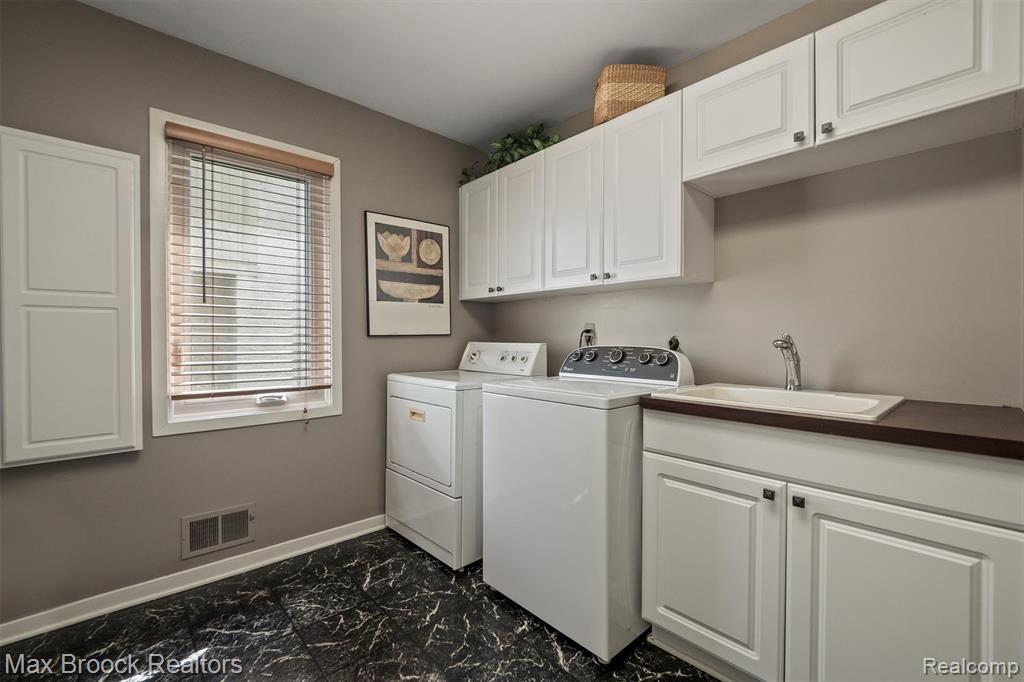 6612 Stonebridge E, West Bloomfield, MI — Photo 34