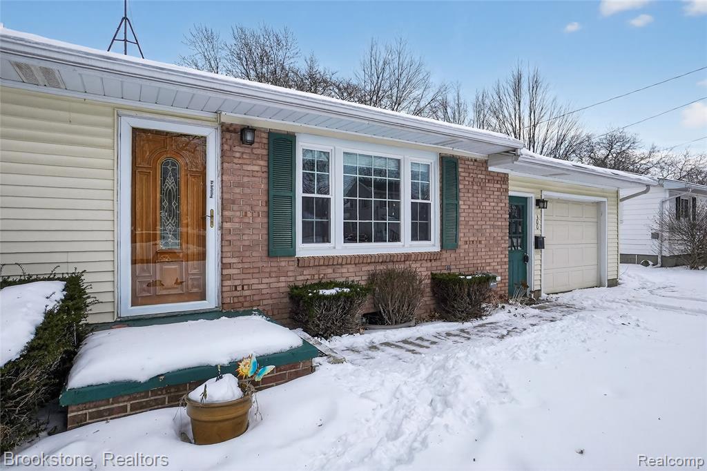 300 N Kibbee Street, MI 48879 — Photo 5