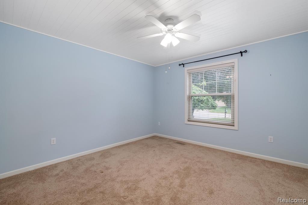 719 TEN POINT Drive, Rochester Hills, MI 48309 — Photo 24