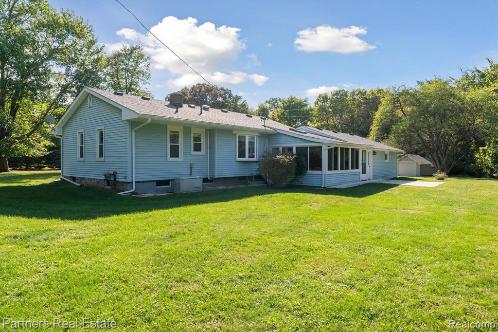 6505 Strawberry Lake Road, Hamburg, MI — Photo 59