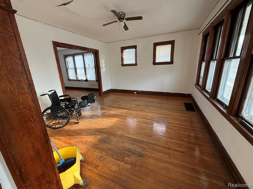 5072 Garland Street, Detroit, MI 48213 — Photo 5
