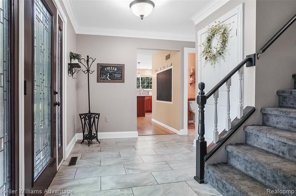 7675 Morningstar Court, Clarkston, MI 48348 — Photo 6