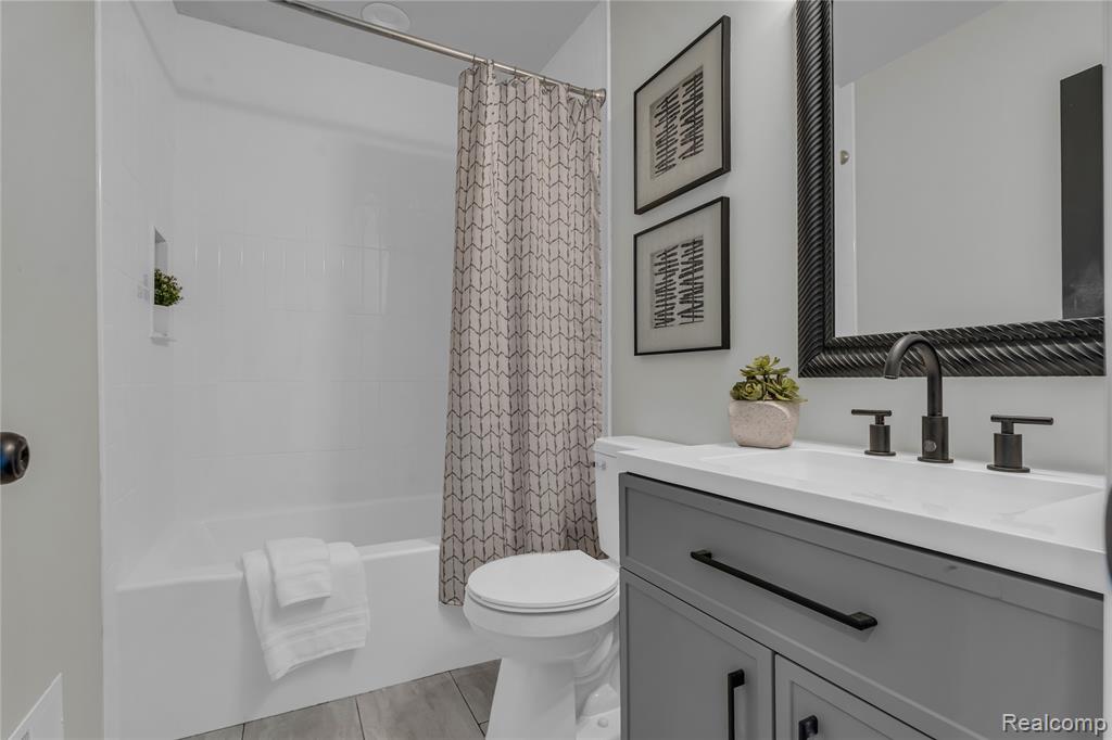 1876 McKinley Street, Wyandotte, MI 48192 — Photo 26