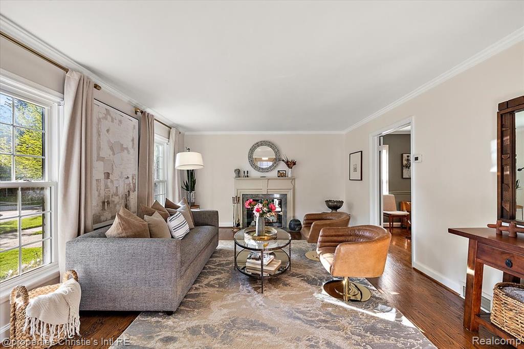 206 McKinley Avenue, Grosse Pointe Farms, MI 48236 — Photo 2
