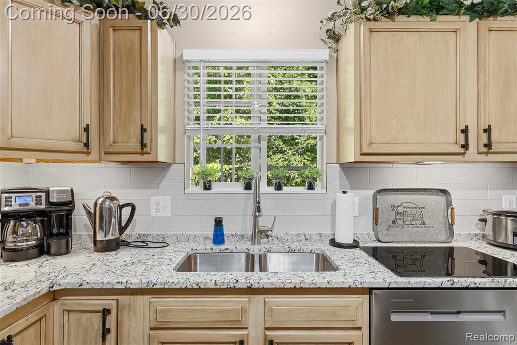 7223 Windbury Lane, Flint, MI 48507 — Photo 15