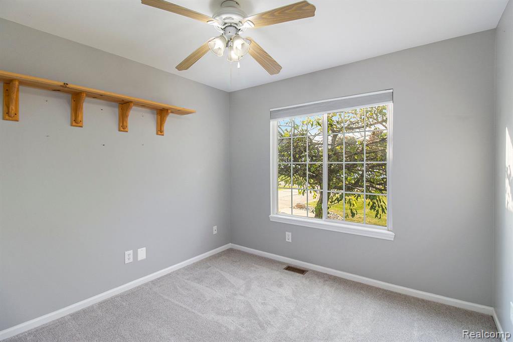 6041 TREE LINE Drive, Grand Blanc, MI 48439 — Photo 11