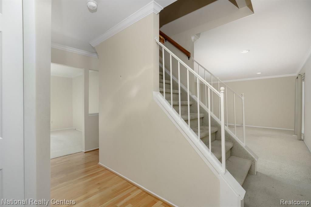 5459 N Piccadilly, West Bloomfield, MI — Photo 20