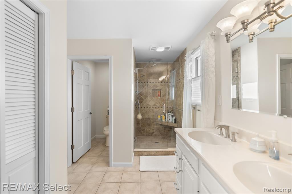 12363 Margaret Drive, Fenton, MI 48430 — Photo 27