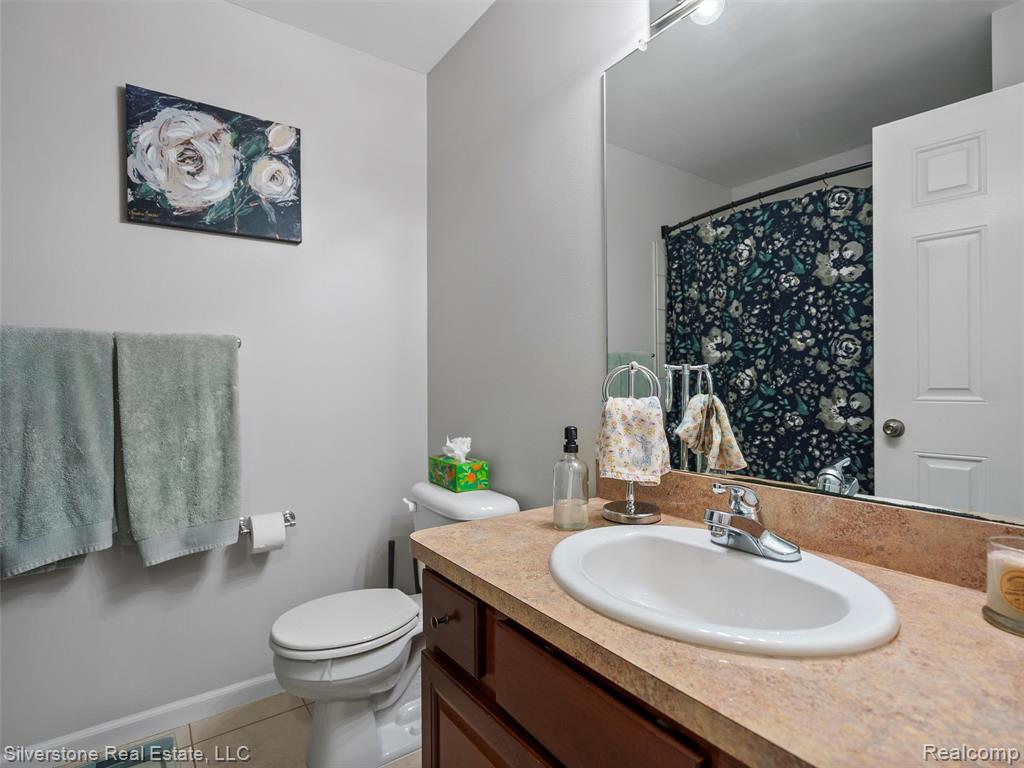 49207 W Woods Drive, Shelby Twp, MI 48317 — Photo 19