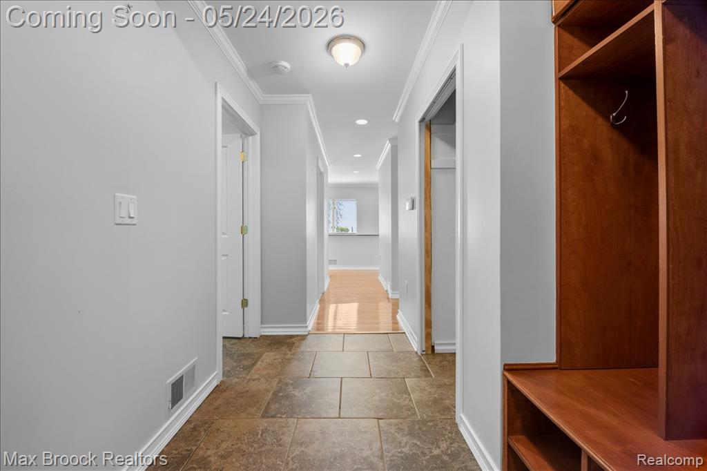 32630 JEFFERSON Avenue, Saint Clair Shores, MI 48082 — Photo 16