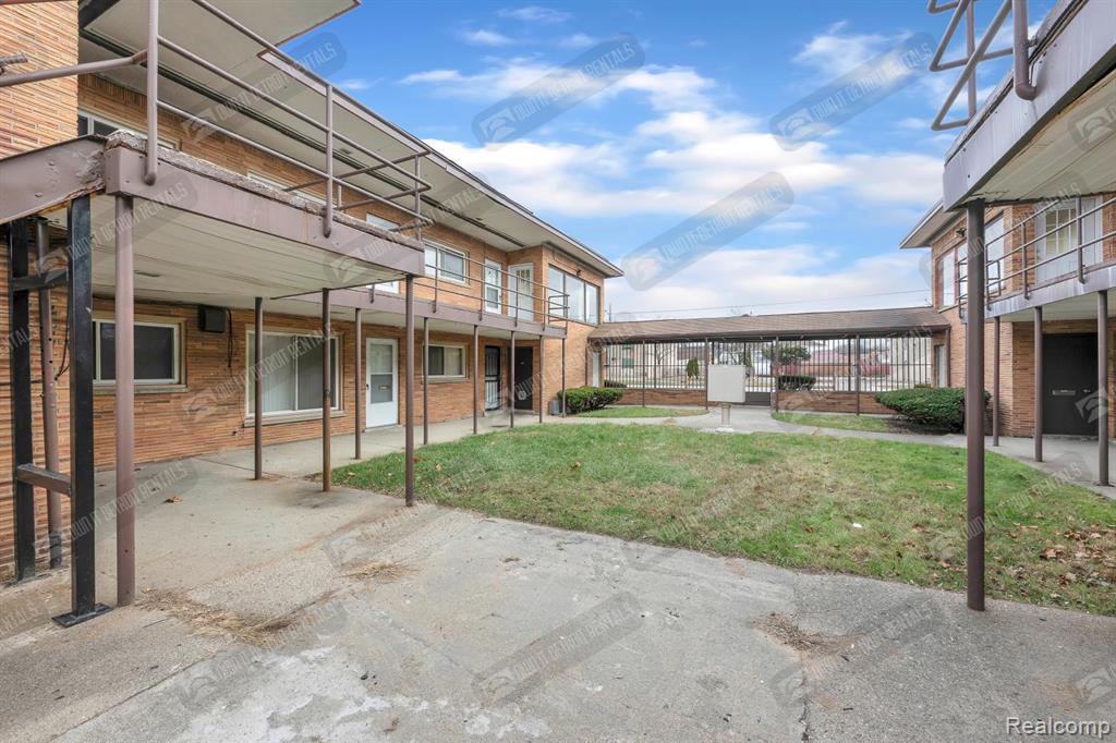 16721 Greenfield Rd - Photo 5