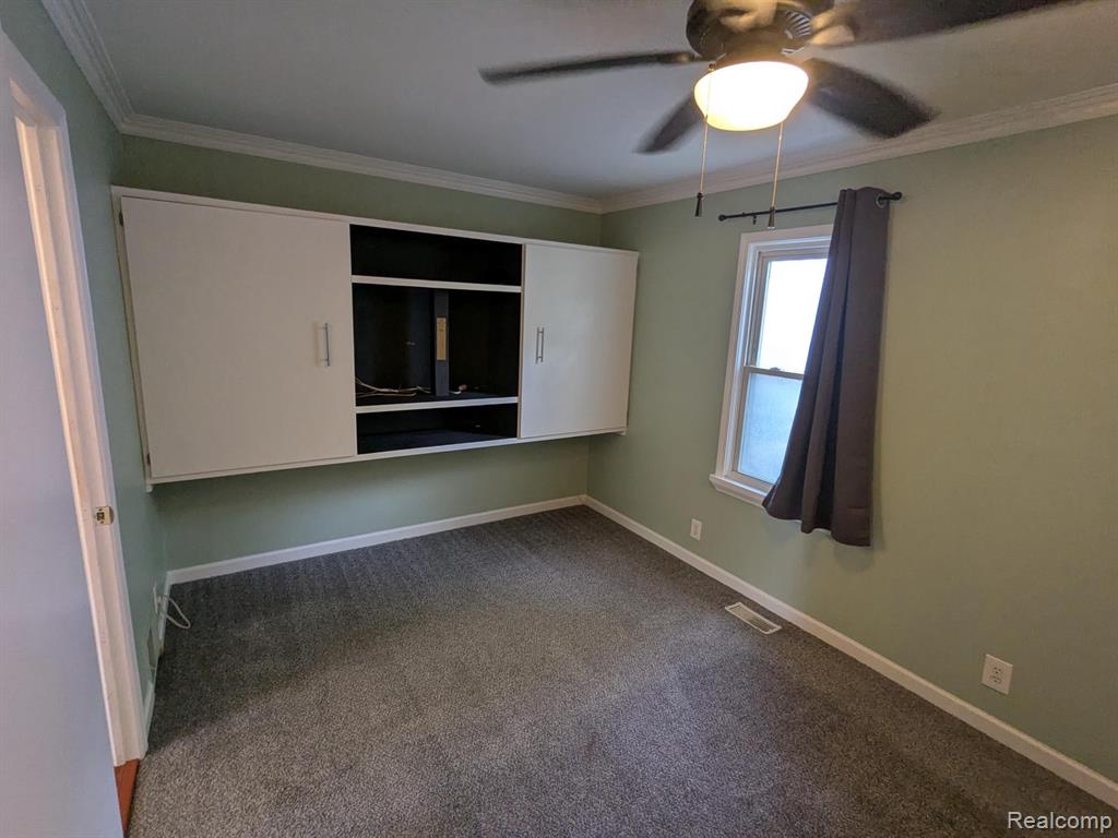 2305 Hester Court, Keego Harbor, MI 48320 — Photo 5