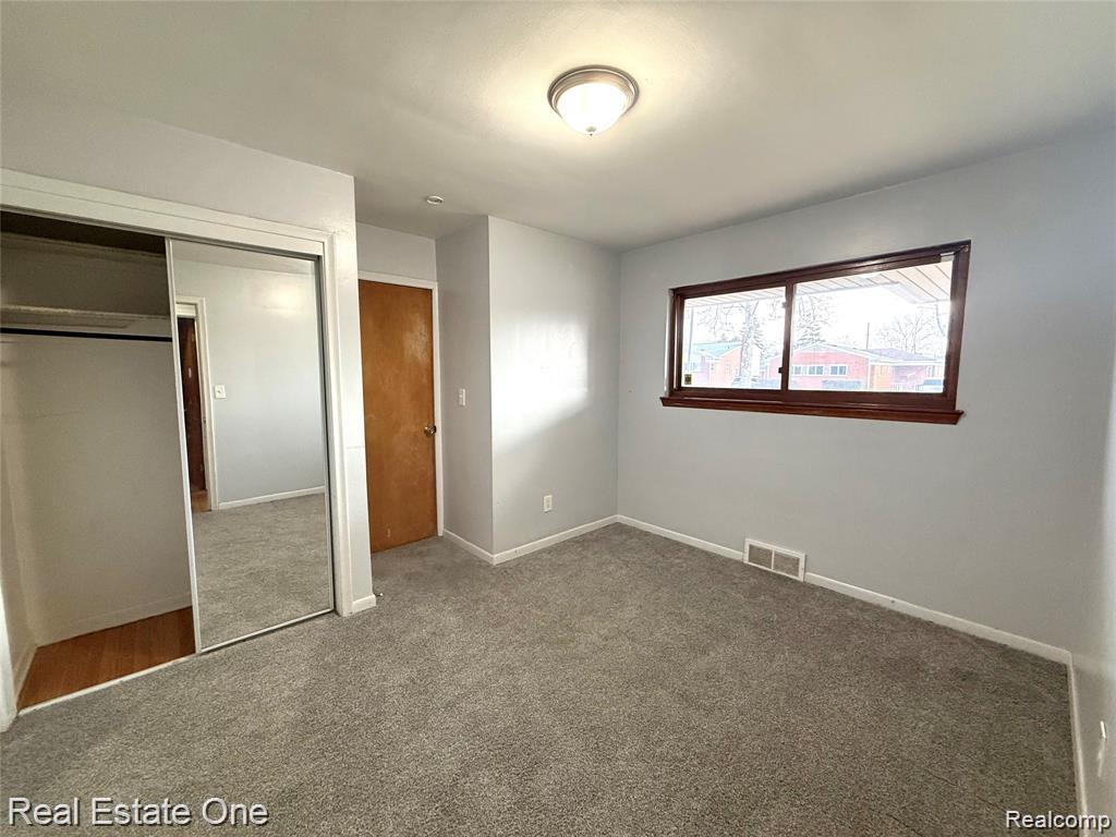 6845 Plainfield Street, Dearborn Heights, MI 48127 — Photo 7