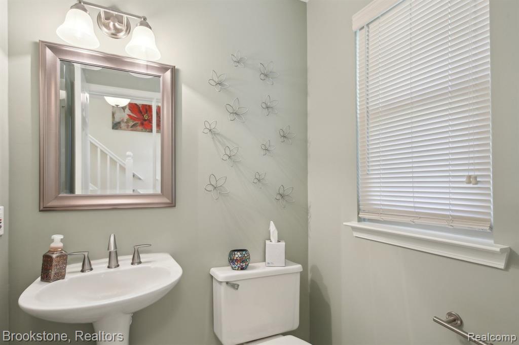 4055 HIGHVIEW, Waterford, MI 48329 — Photo 7
